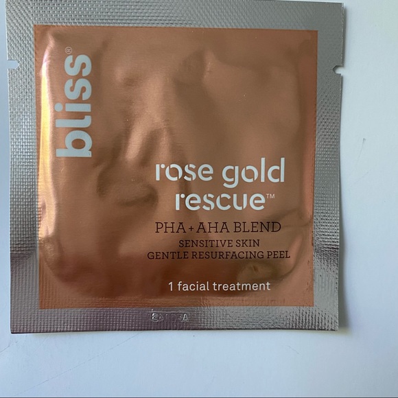 Skincare Sampler 12 Pieces! New and Unopened! - Picture 9 of 14